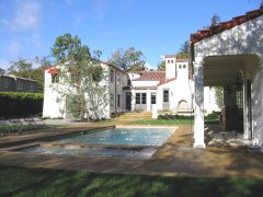 Santa_Monica_spanish_restoration_pool_fountain.JPG