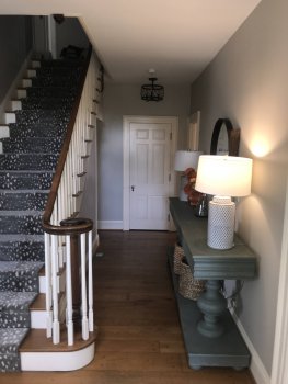 26-0227-MAIN STAIR (3).JPG